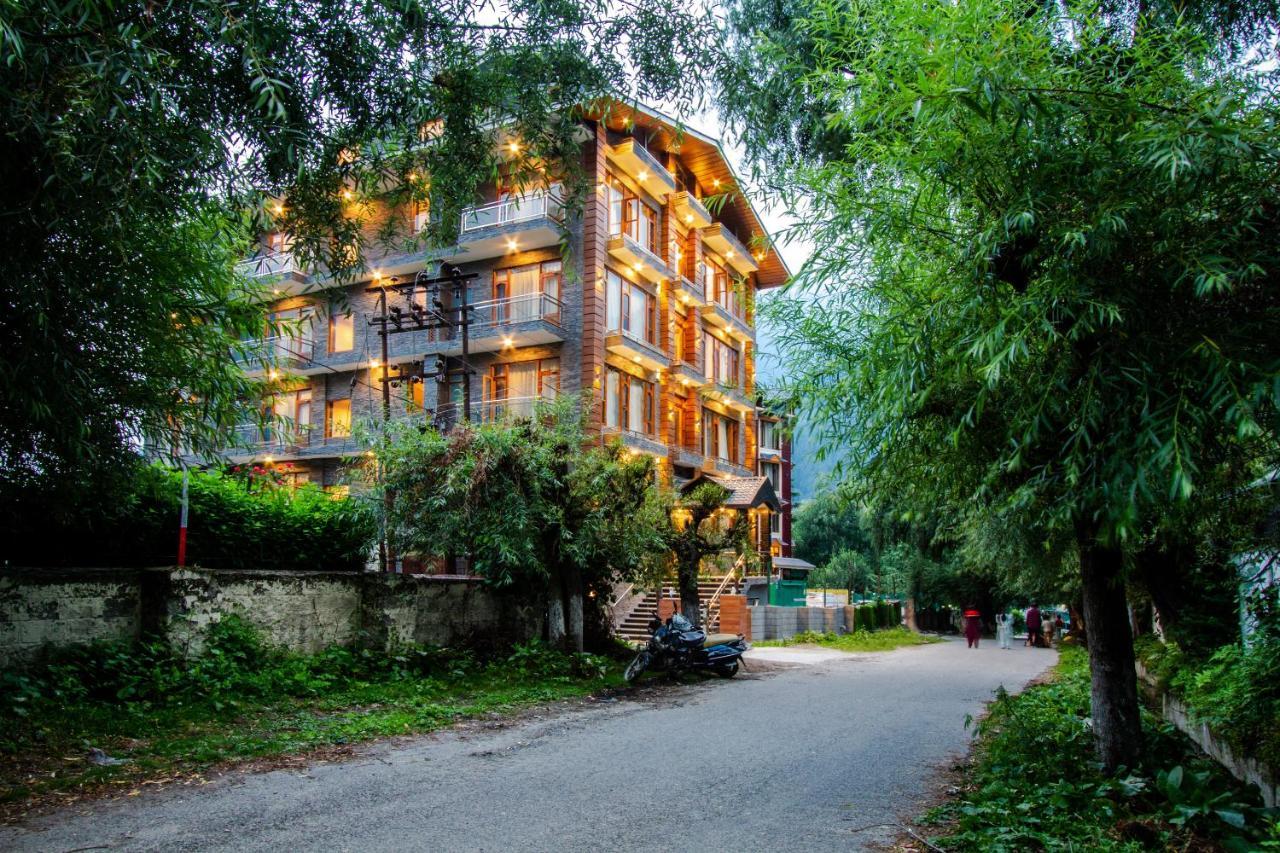 Suryansh Regency Manali Centrally Heated Air Cooled With Private Balconies Manāli Exteriör bild