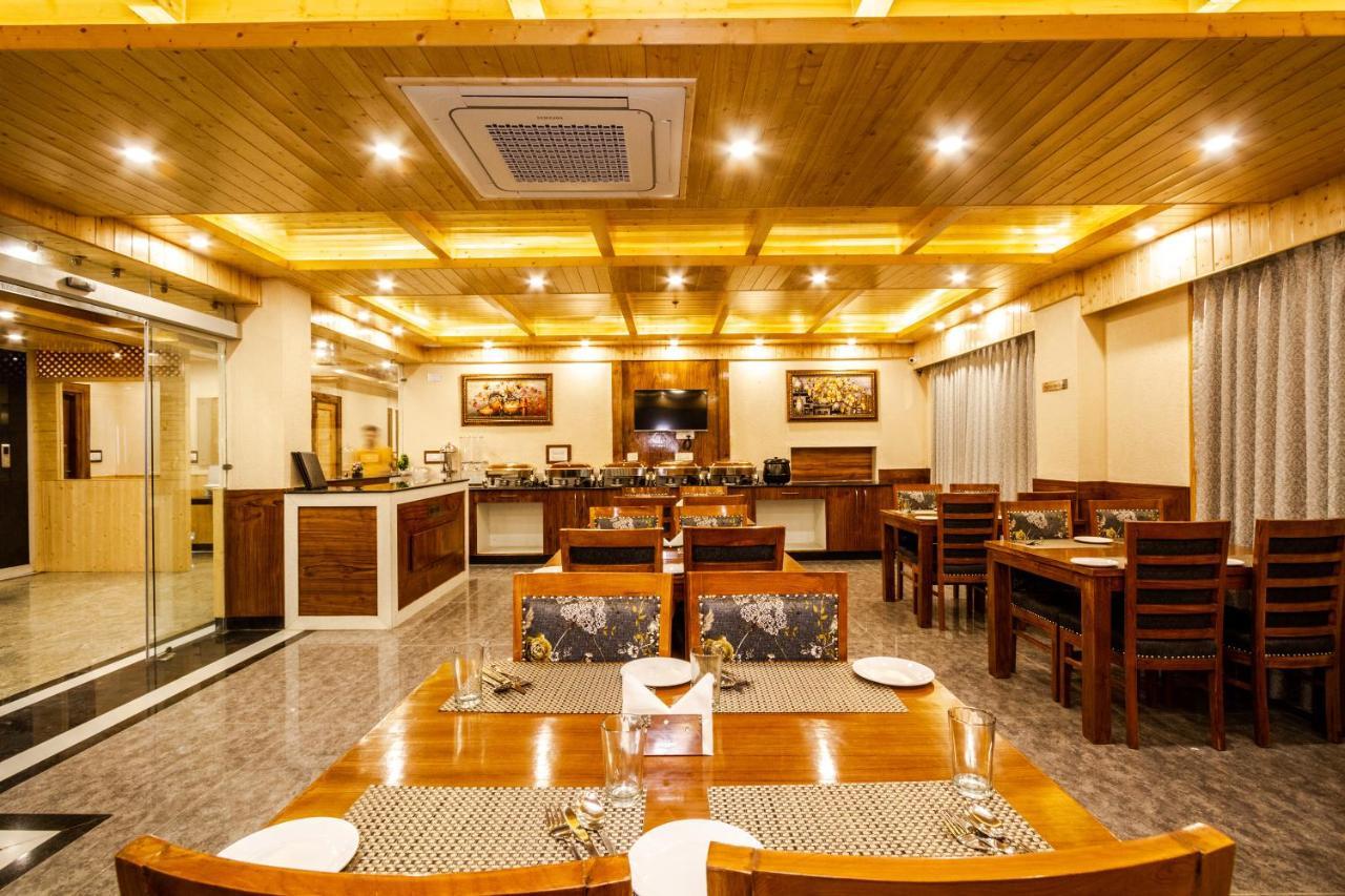 Suryansh Regency Manali Centrally Heated Air Cooled With Private Balconies Manāli Exteriör bild