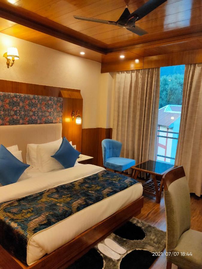 Suryansh Regency Manali Centrally Heated Air Cooled With Private Balconies Manāli Exteriör bild