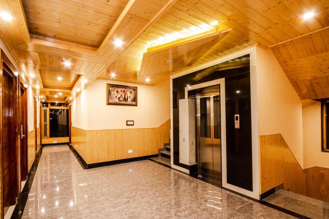 Suryansh Regency Manali Centrally Heated Air Cooled With Private Balconies Manāli Exteriör bild
