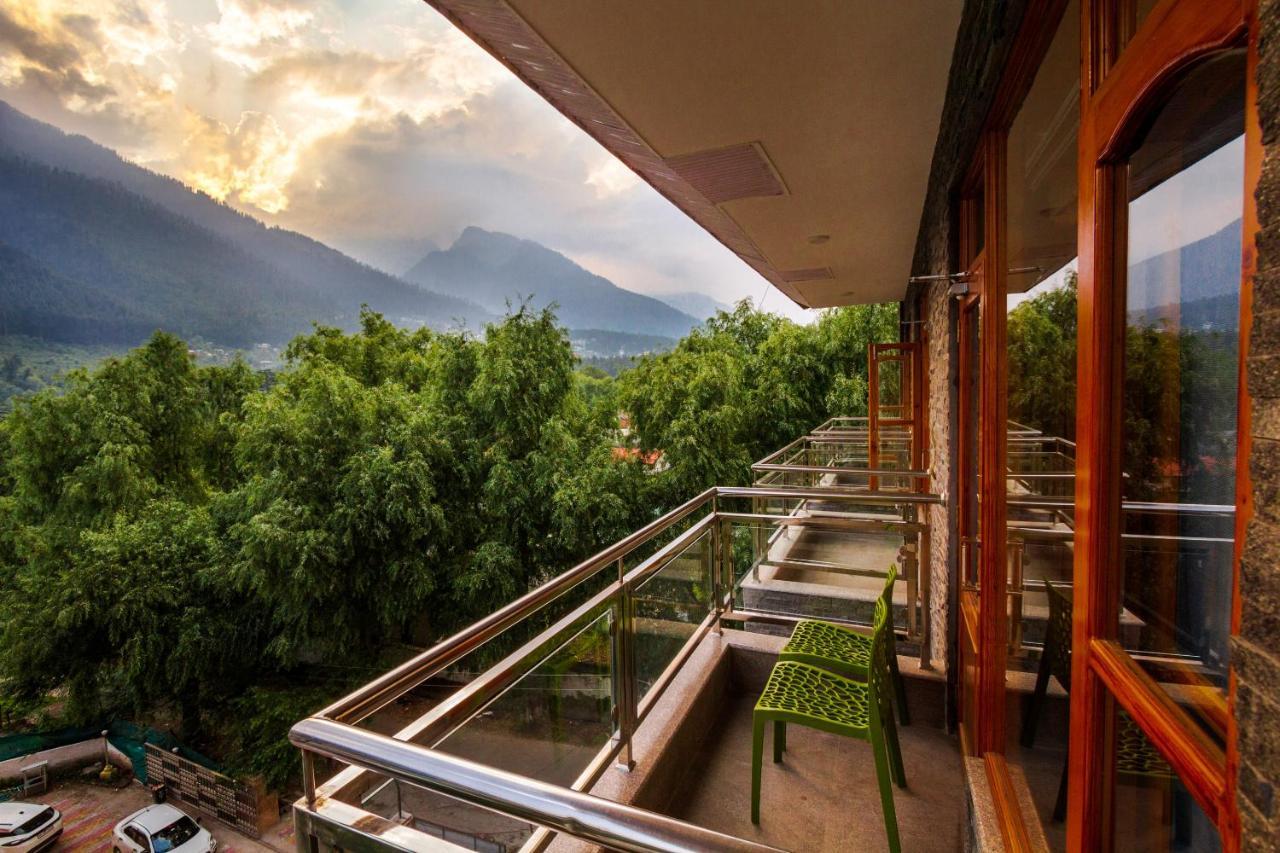 Suryansh Regency Manali Centrally Heated Air Cooled With Private Balconies Manāli Exteriör bild