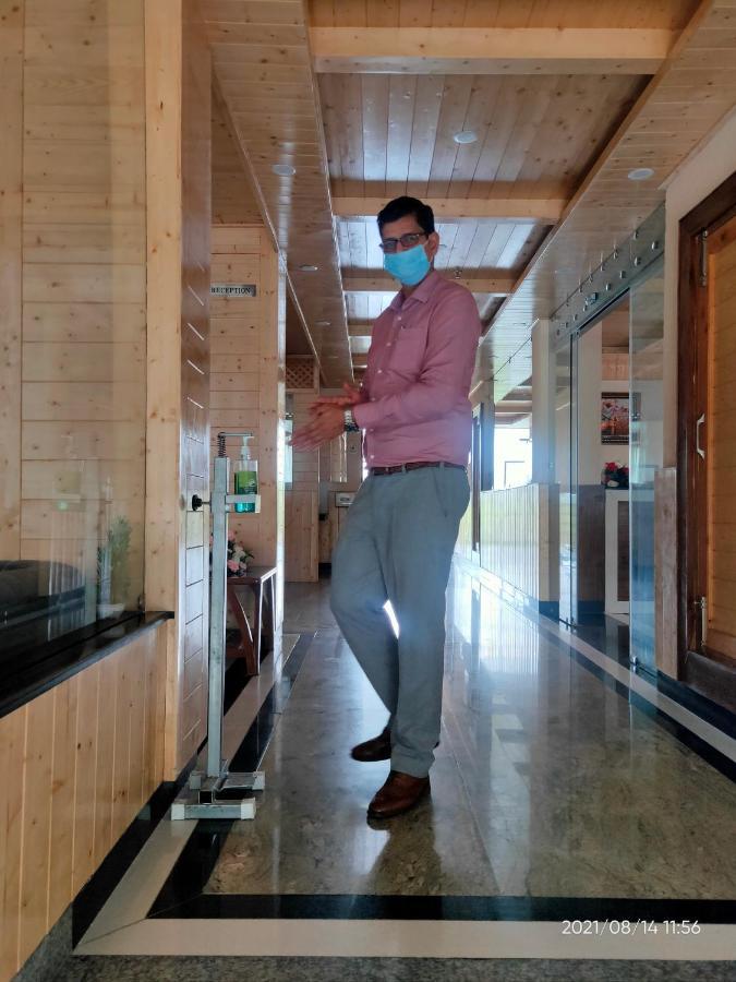 Suryansh Regency Manali Centrally Heated Air Cooled With Private Balconies Manāli Exteriör bild